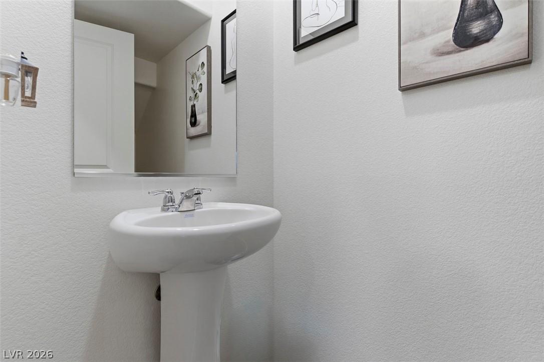 Photo 19 of 43, 4760 Equinox Sky Avenue #2