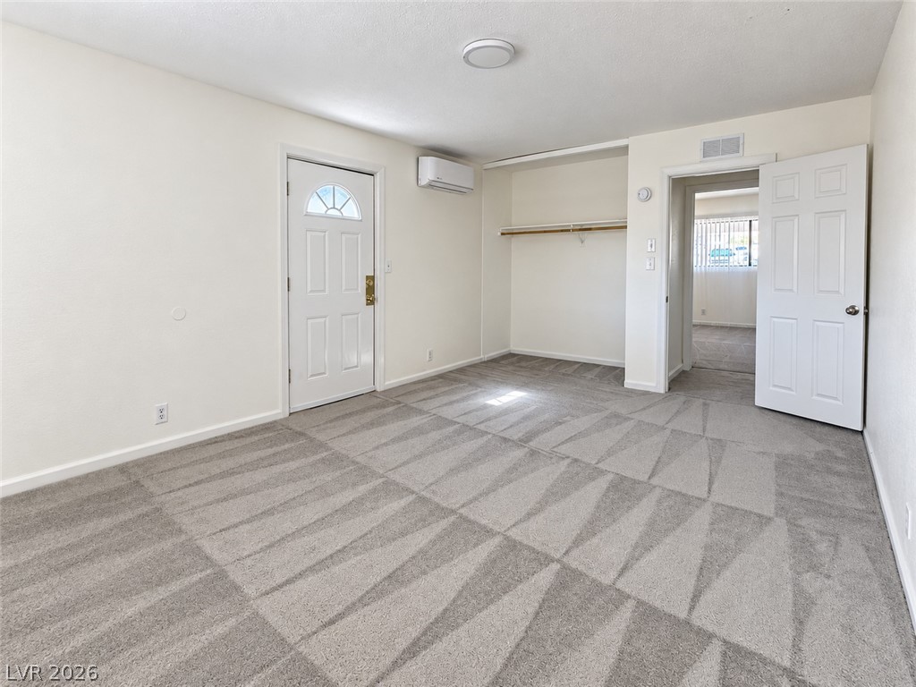 Photo 8 of 19, 3078 Palmdale Street