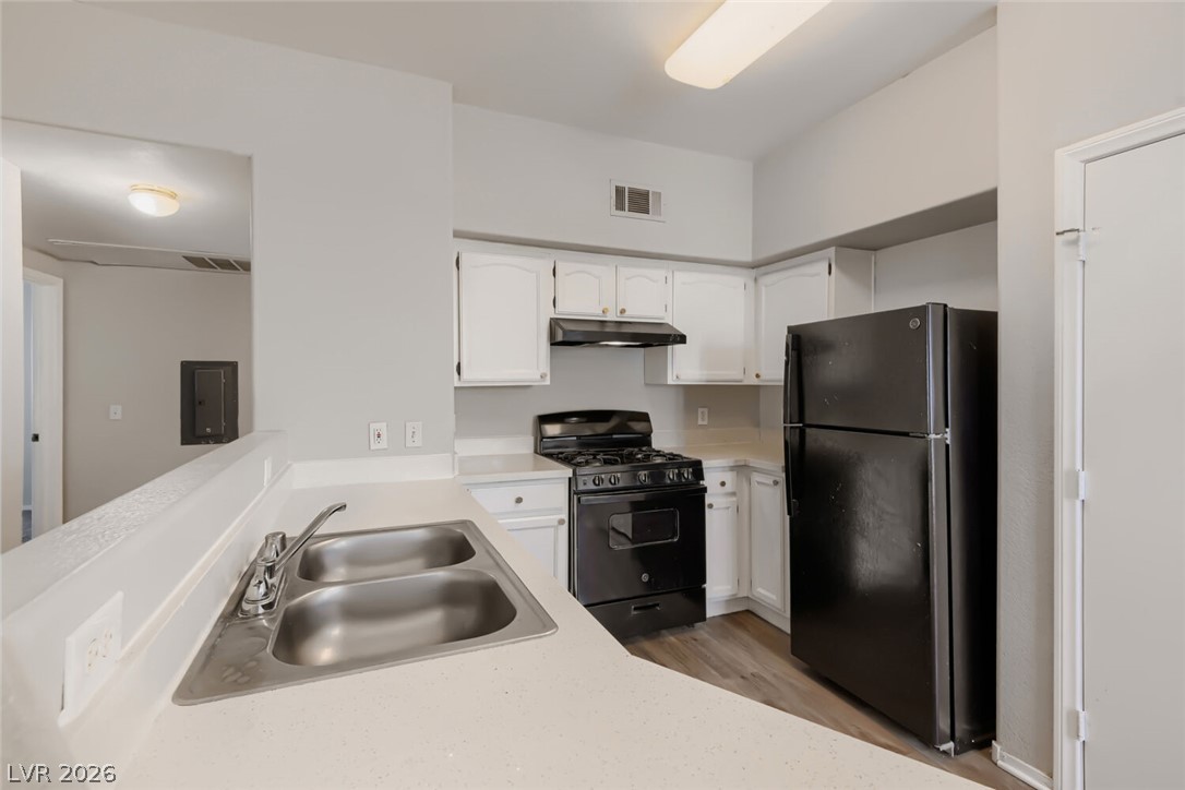 Photo 16 of 33, 3400 Cabana Drive #2127