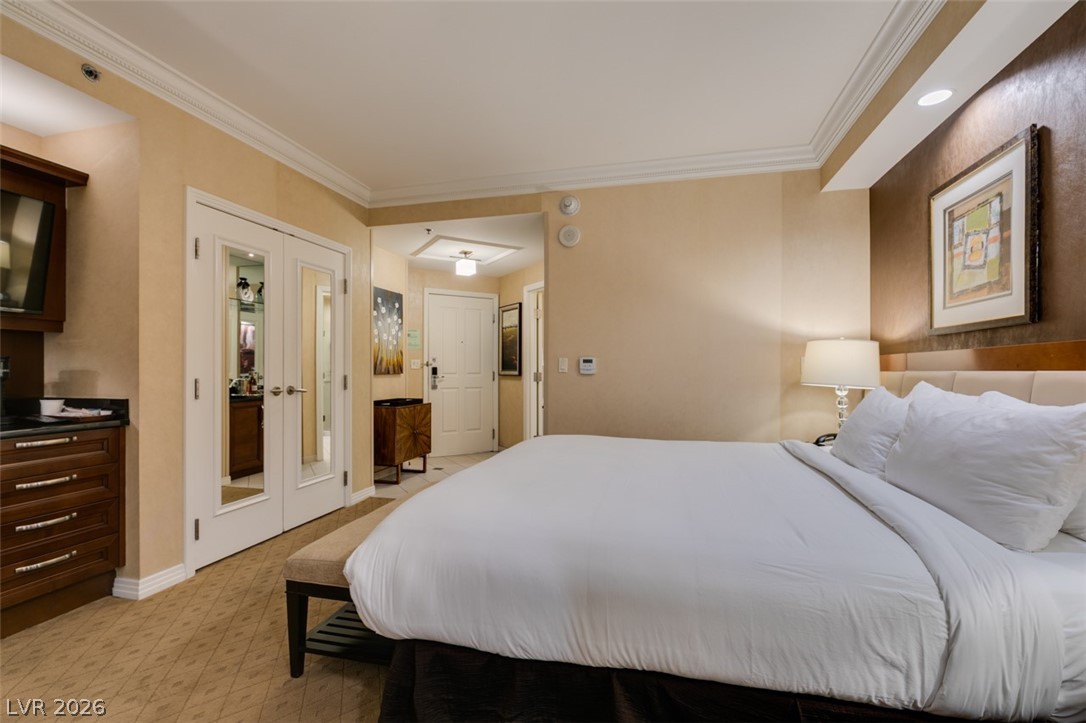 Photo 24 of 44, 145 E HARMON Avenue #2015