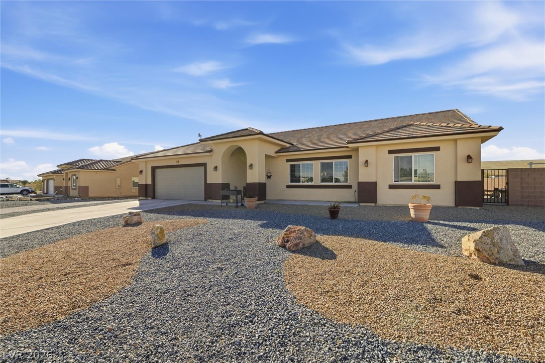 Photo 4 of 4800 Honey Locust Drive
