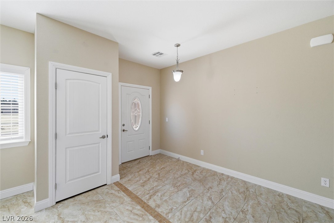 Photo 6 of 31, 4800 Honey Locust Drive
