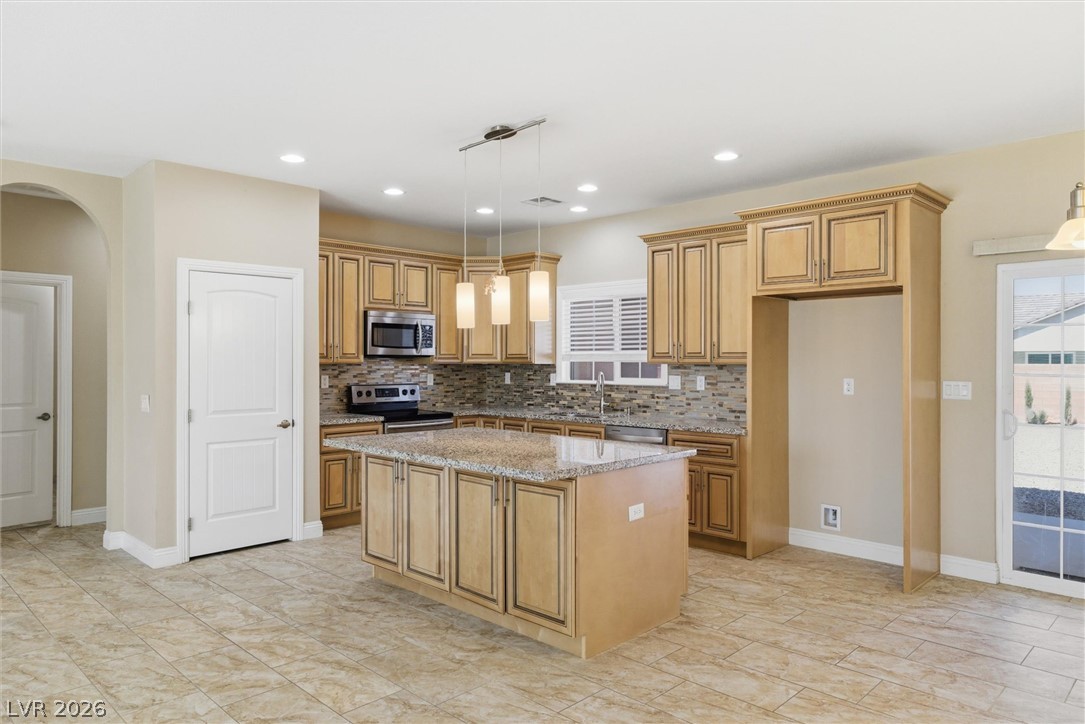 Photo 12 of 31, 4800 Honey Locust Drive