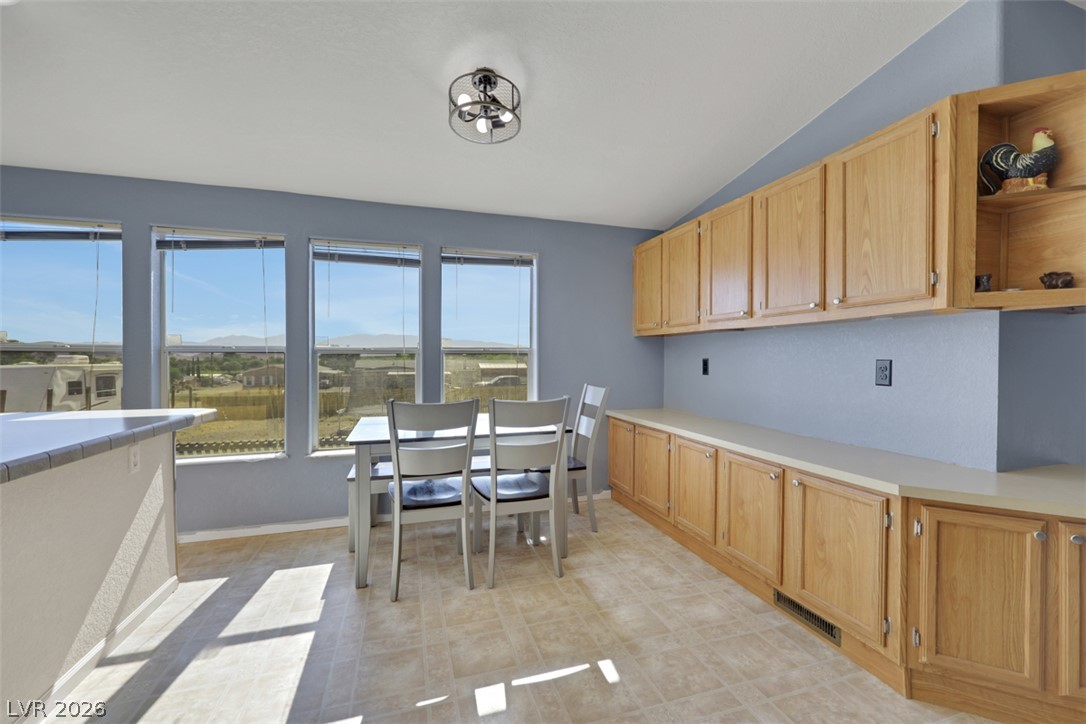 Photo 4 of 1550 Sky Road