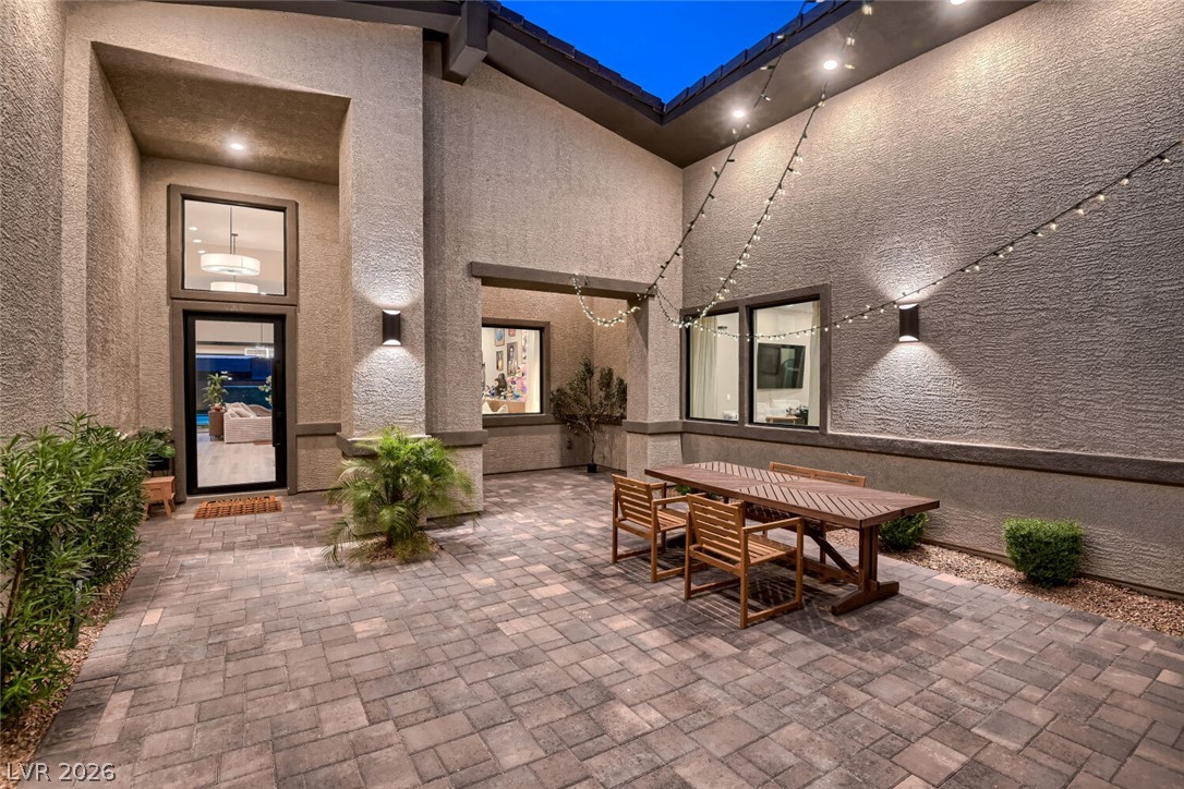 Photo 13 of 49, 8310 W Camero Avenue