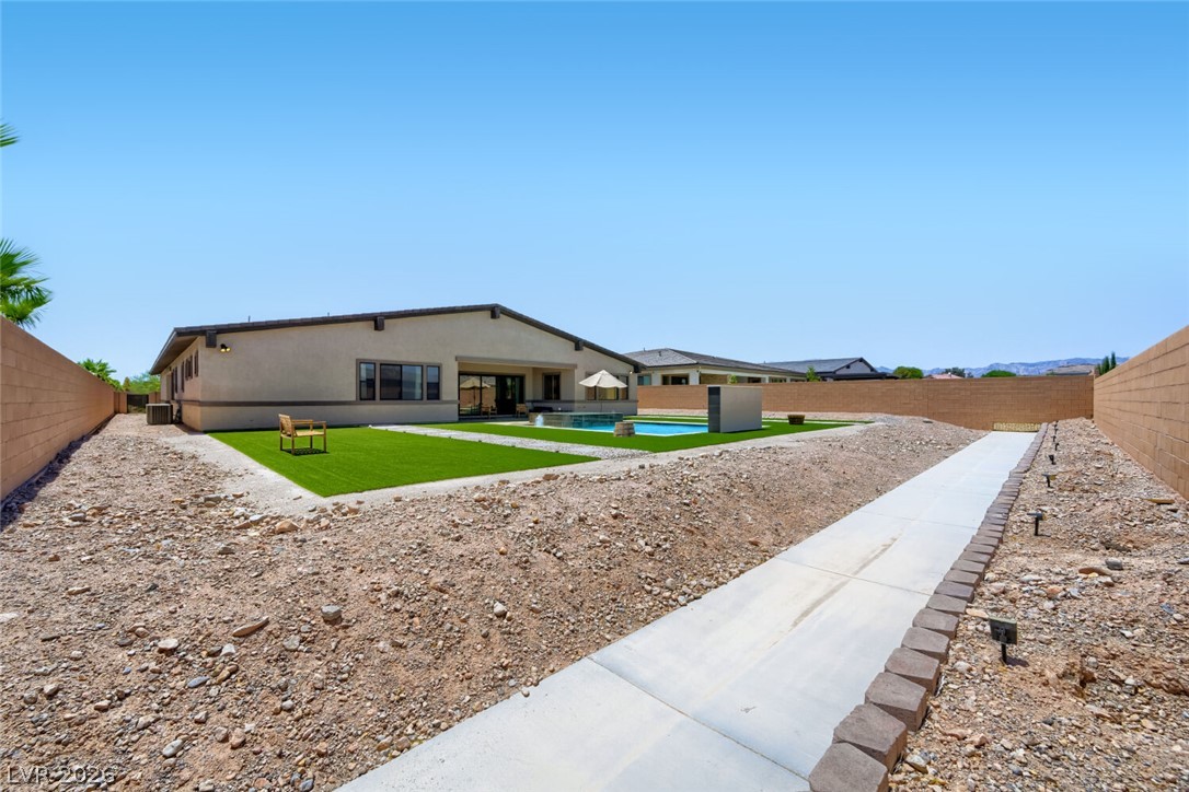 Photo 44 of 49, 8310 W Camero Avenue
