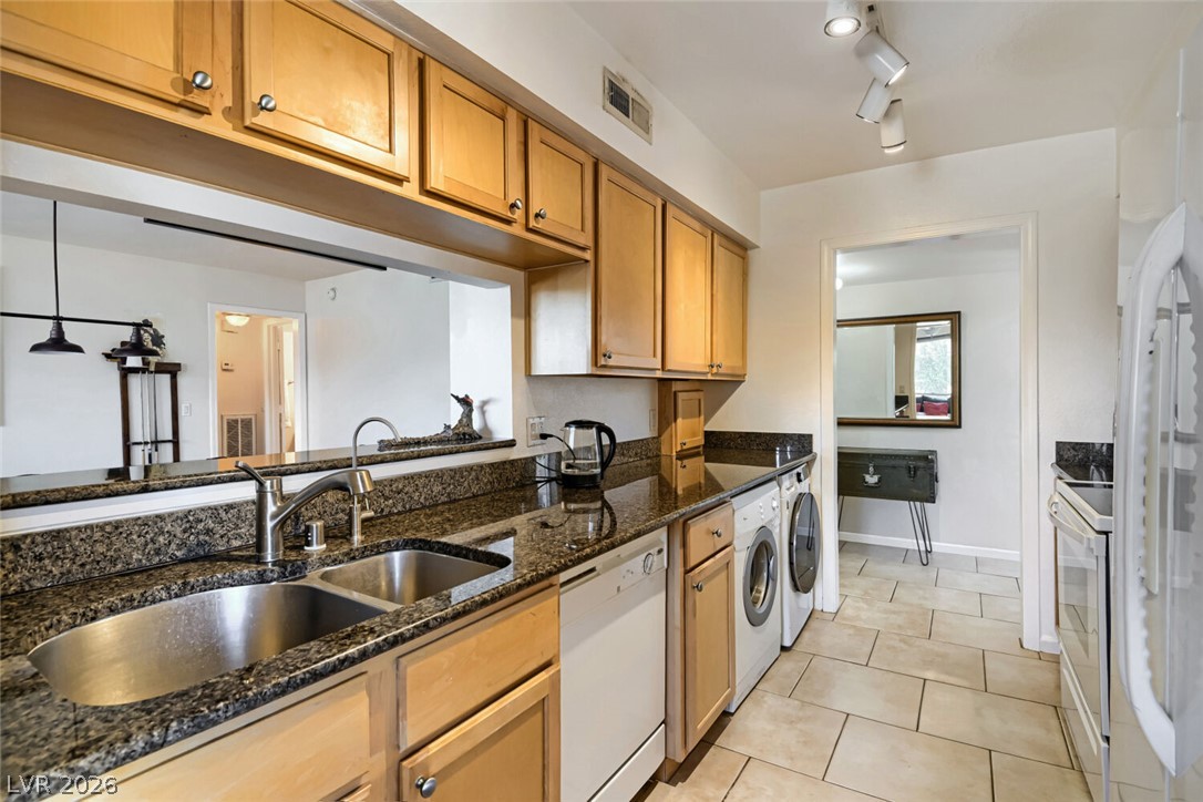 Photo 5 of 2843 Geary Place #3108