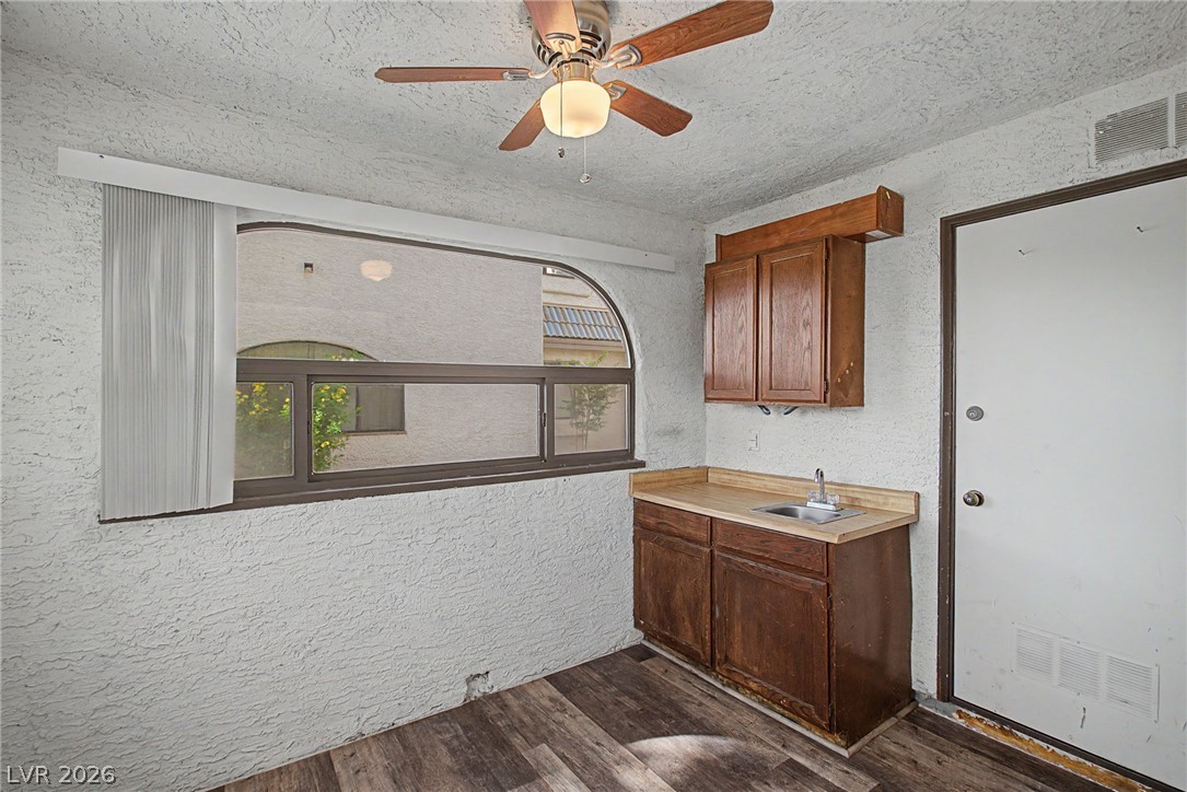 Photo 7 of 34, 1412 Santa Margarita Street #A