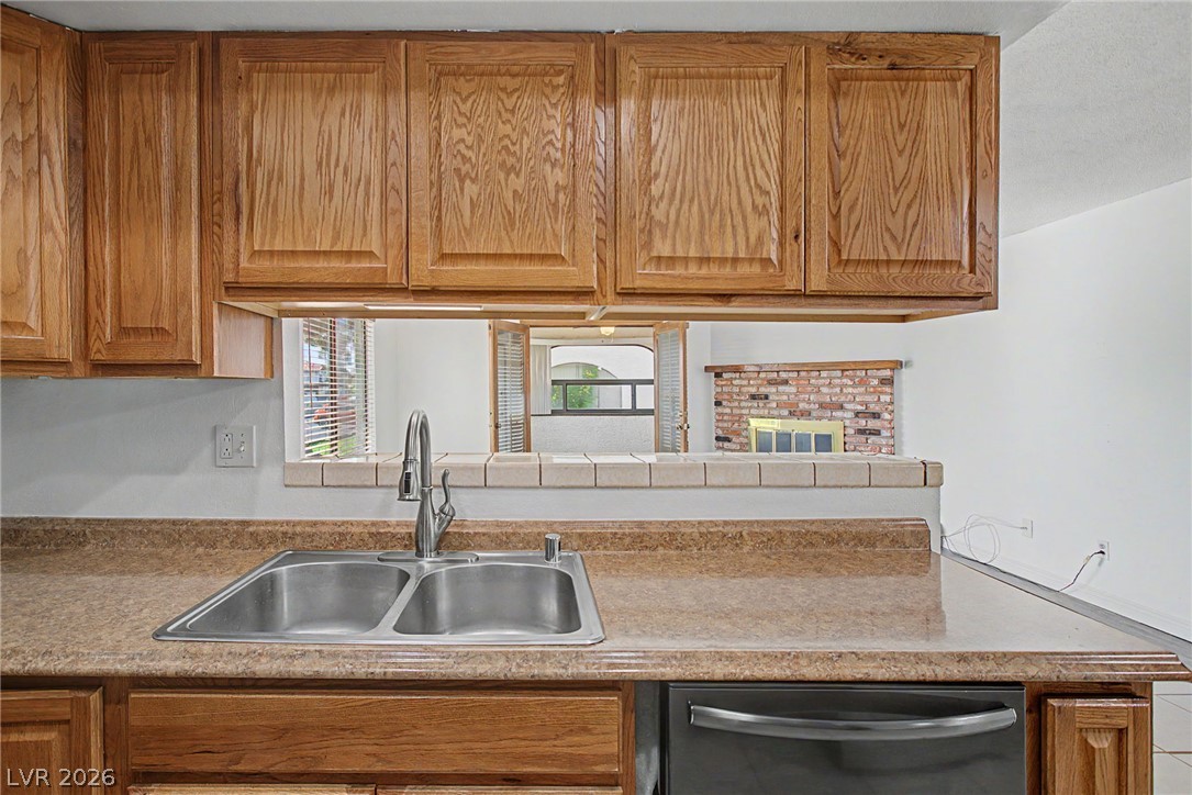 Photo 10 of 34, 1412 Santa Margarita Street #A