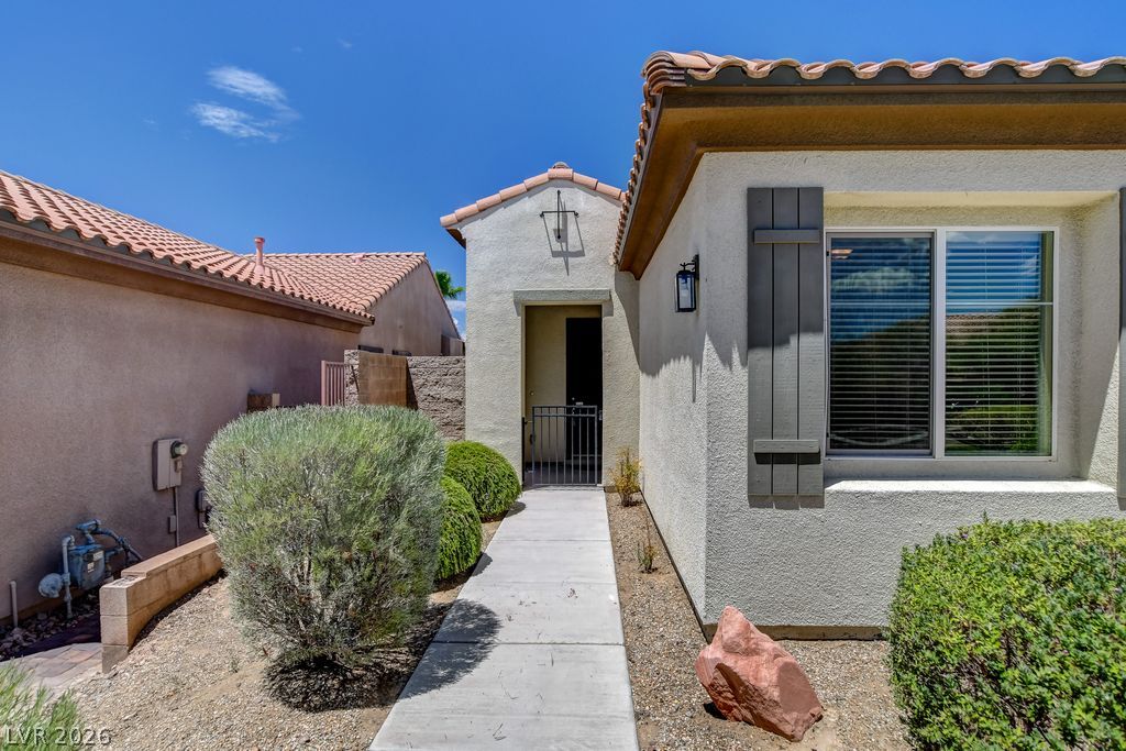 Photo 5 of 2756 Leys Burnett Avenue