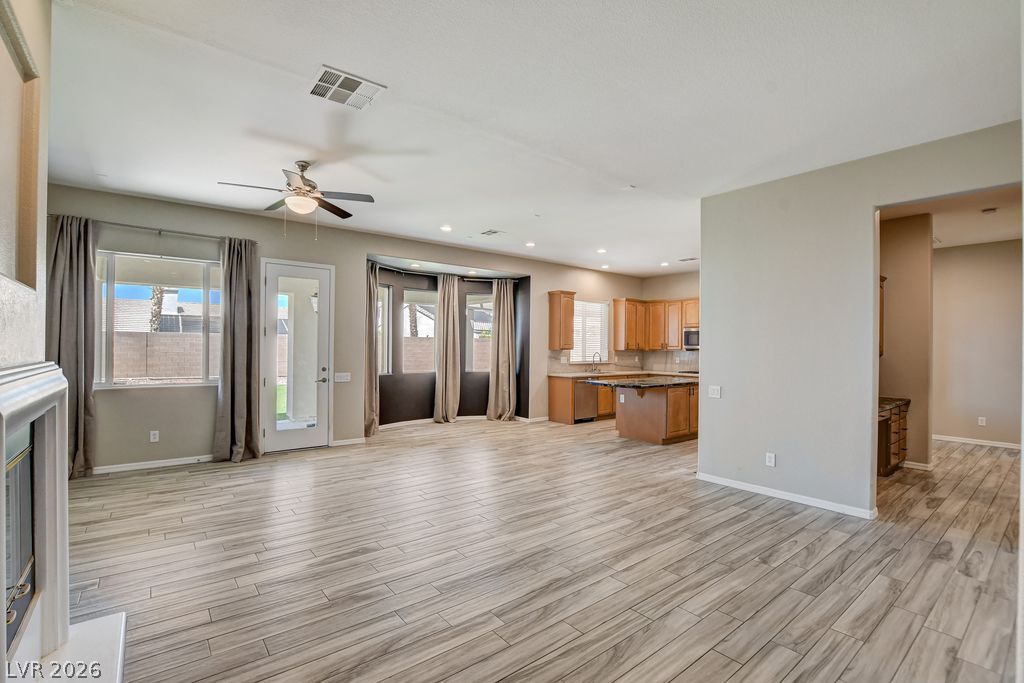 Photo 8 of 49, 2756 Leys Burnett Avenue