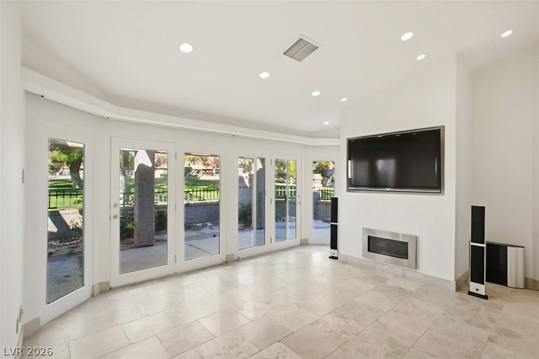 Photo 14 of 48, 7146 Mission Hills Drive