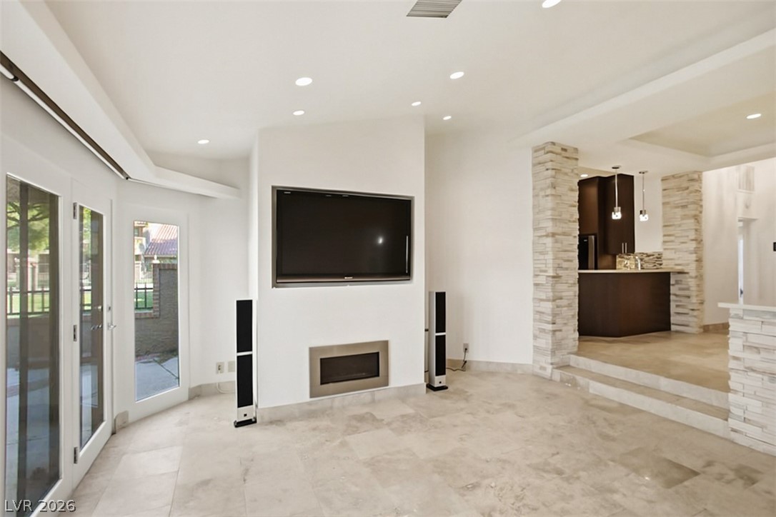 Photo 21 of 48, 7146 Mission Hills Drive