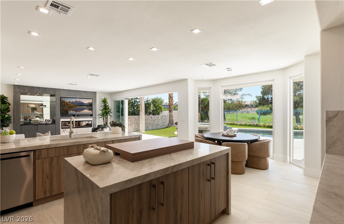 Photo 4 of 1833 Corta Bella Drive
