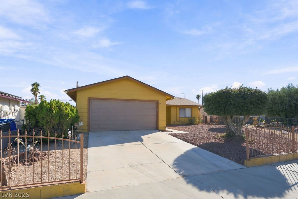 1305 Jackson Avenue, Las Vegas 89106