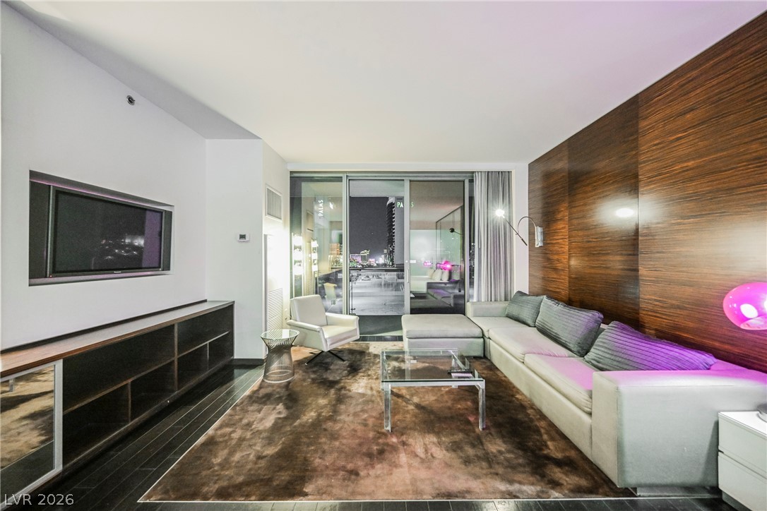 4381 W Flamingo Road #912, Las Vegas 89103