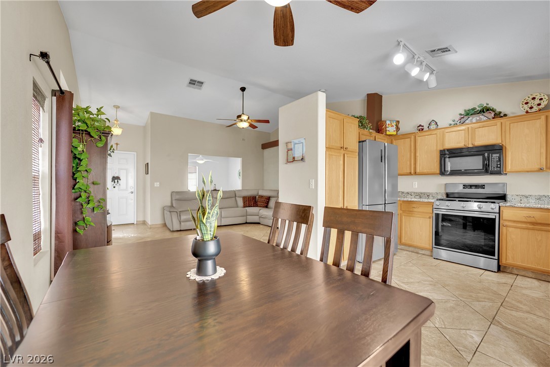 Photo 9 of 29, 3126 Crownline Court