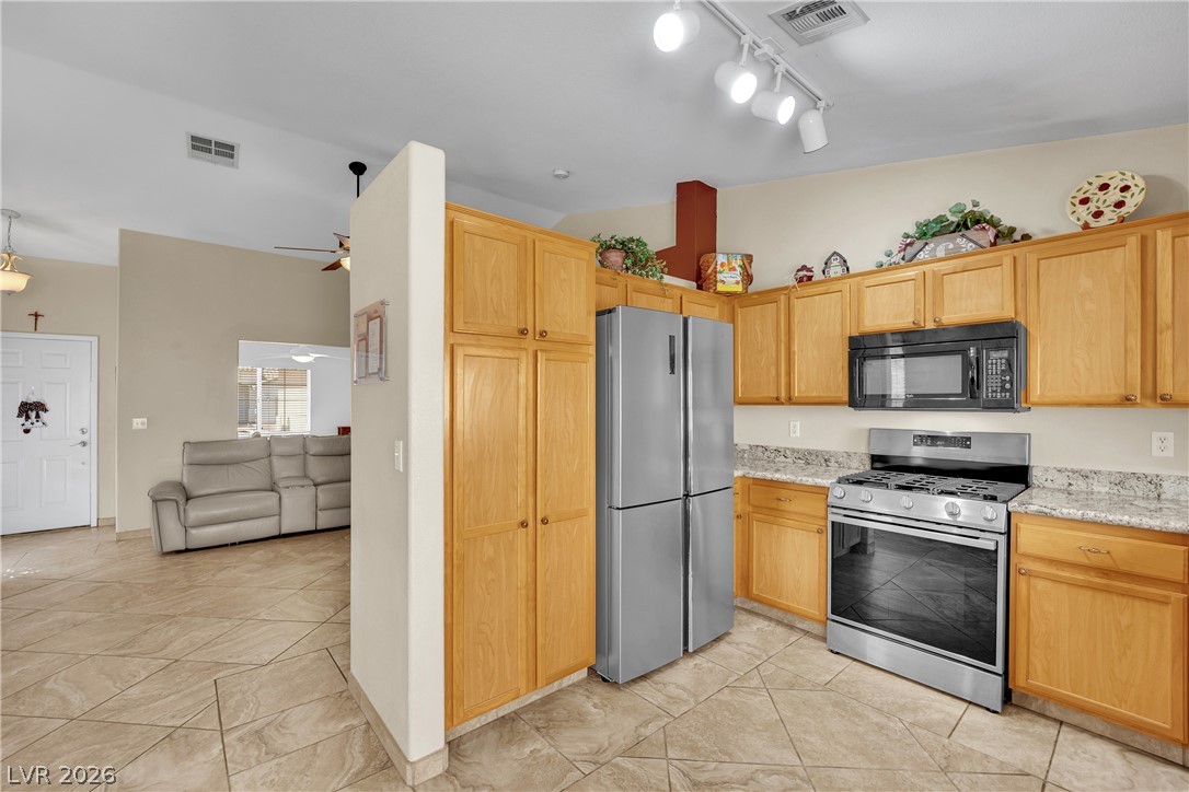Photo 11 of 29, 3126 Crownline Court