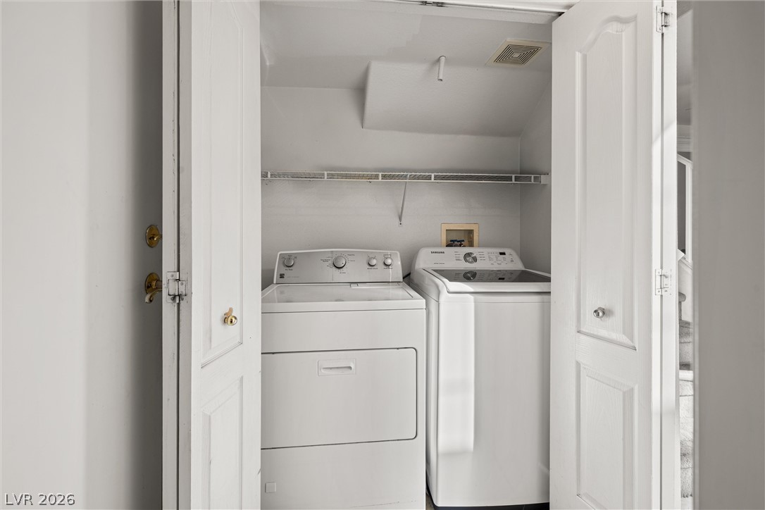 Photo 13 of 39, 9901 NW Trailwood Drive #1140