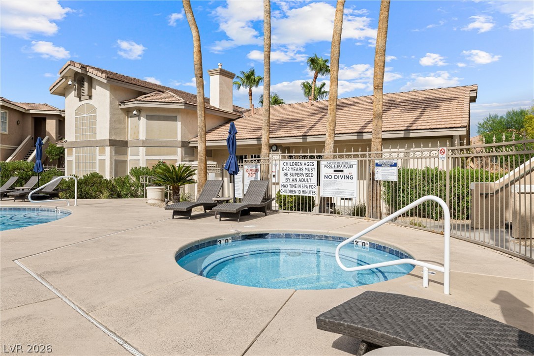 Photo 31 of 39, 9901 NW Trailwood Drive #1140
