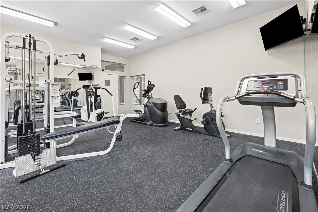 Photo 32 of 39, 9901 NW Trailwood Drive #1140