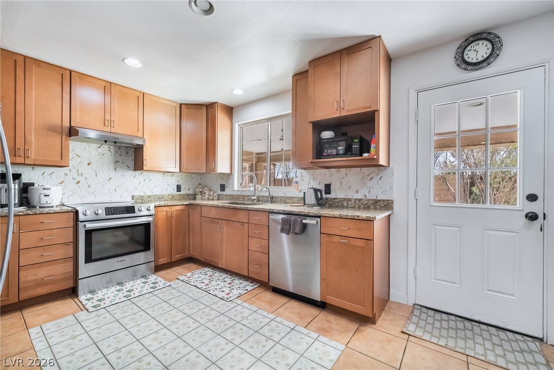 Photo 14 of 32, 5034 Rappahanock Street
