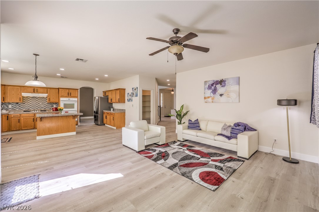 Photo 11 of 39, 11462 Bargetto Court