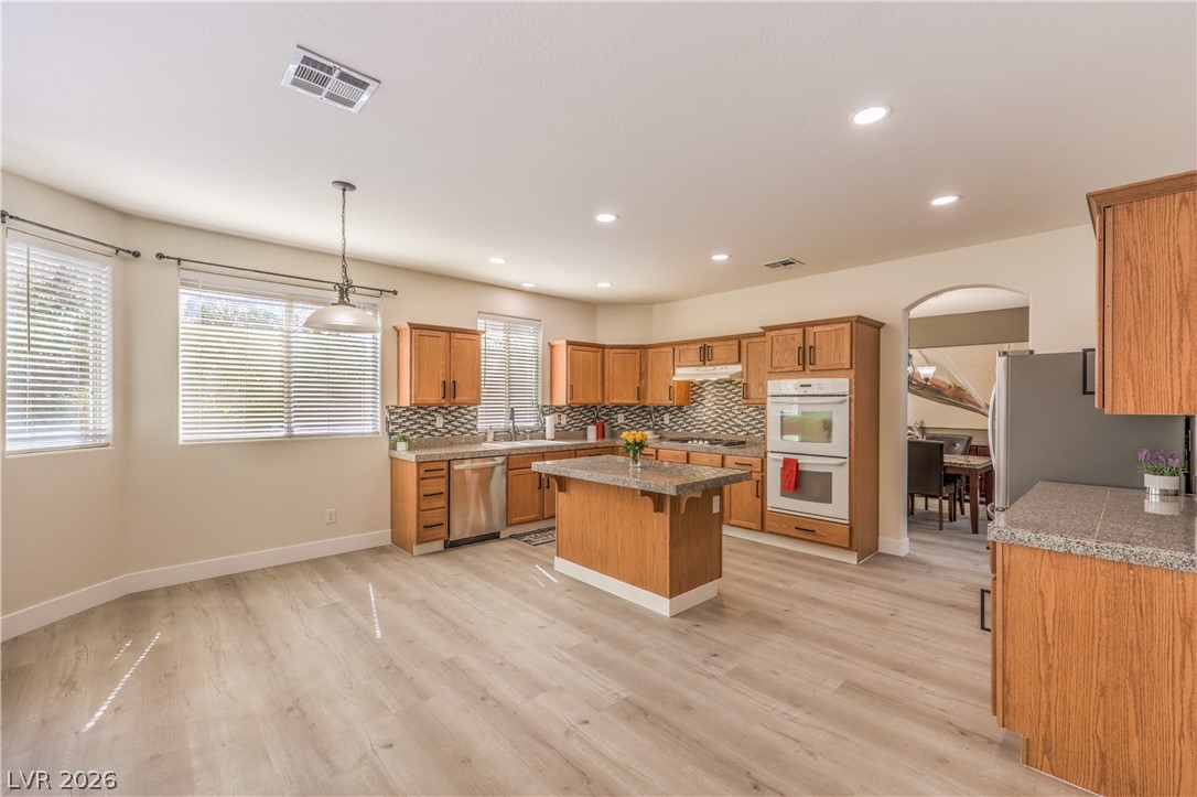 Photo 12 of 39, 11462 Bargetto Court