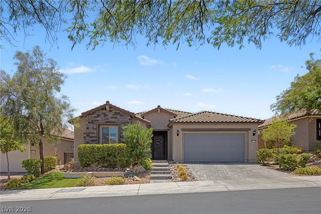 Photo 2 of 10433 Skye Paseo Avenue