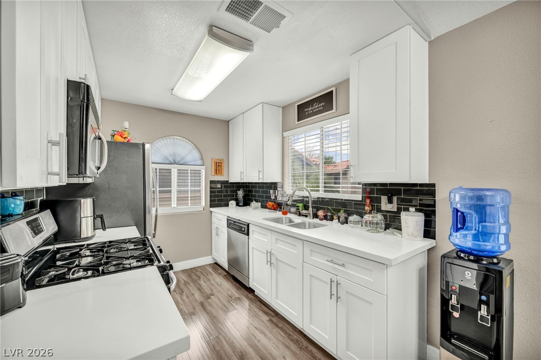 Photo 10 of 29, 3424 Winterhaven Street #201
