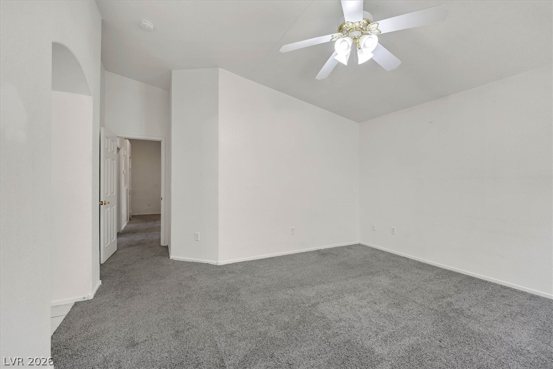 Photo 15 of 25, 92 Stock Option Street #3