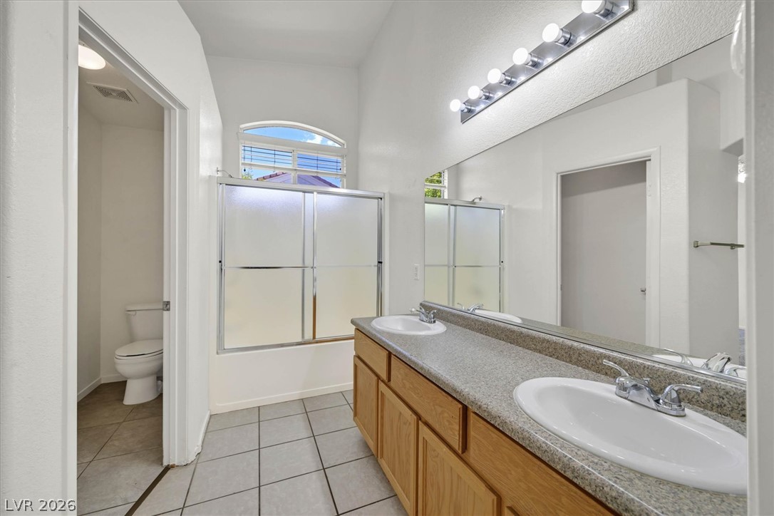 Photo 18 of 25, 92 Stock Option Street #3
