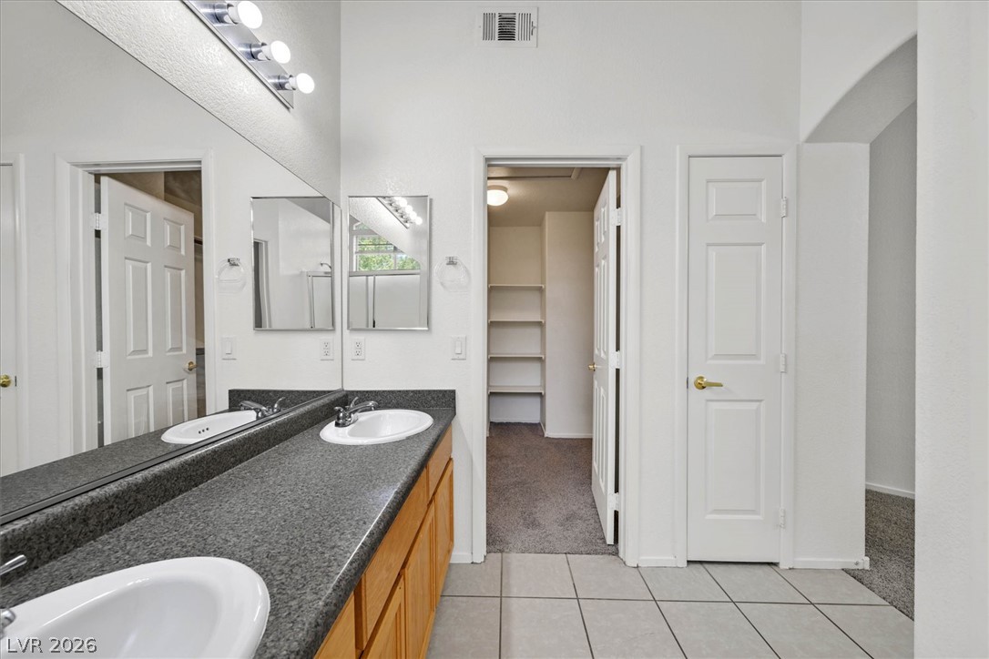Photo 19 of 25, 92 Stock Option Street #3