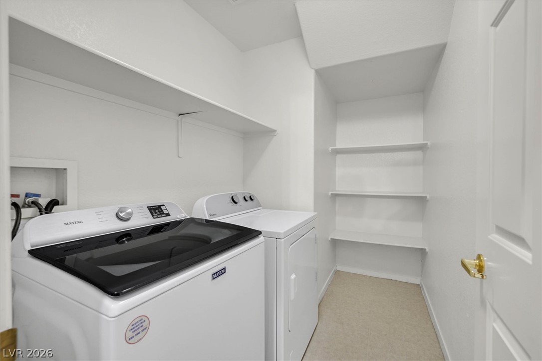 Photo 11 of 25, 92 Stock Option Street #3