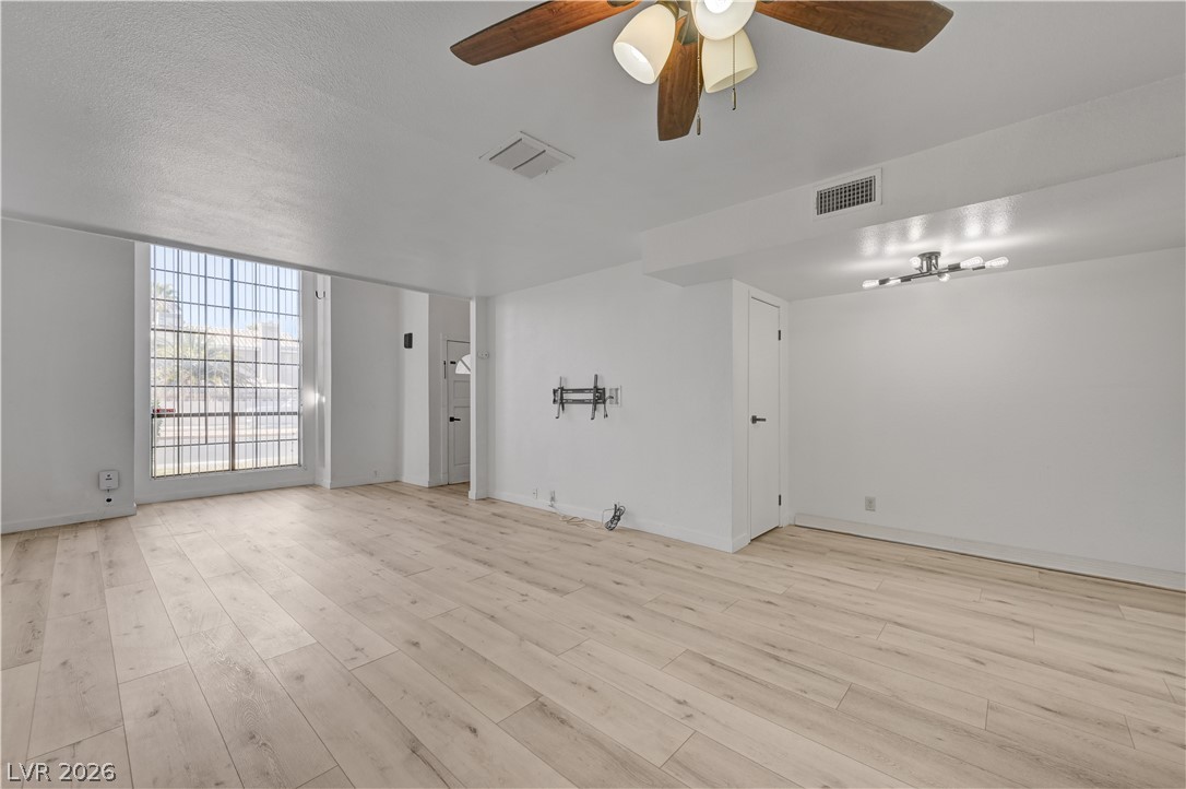 Photo 4 of 6542 Ironbark Lane