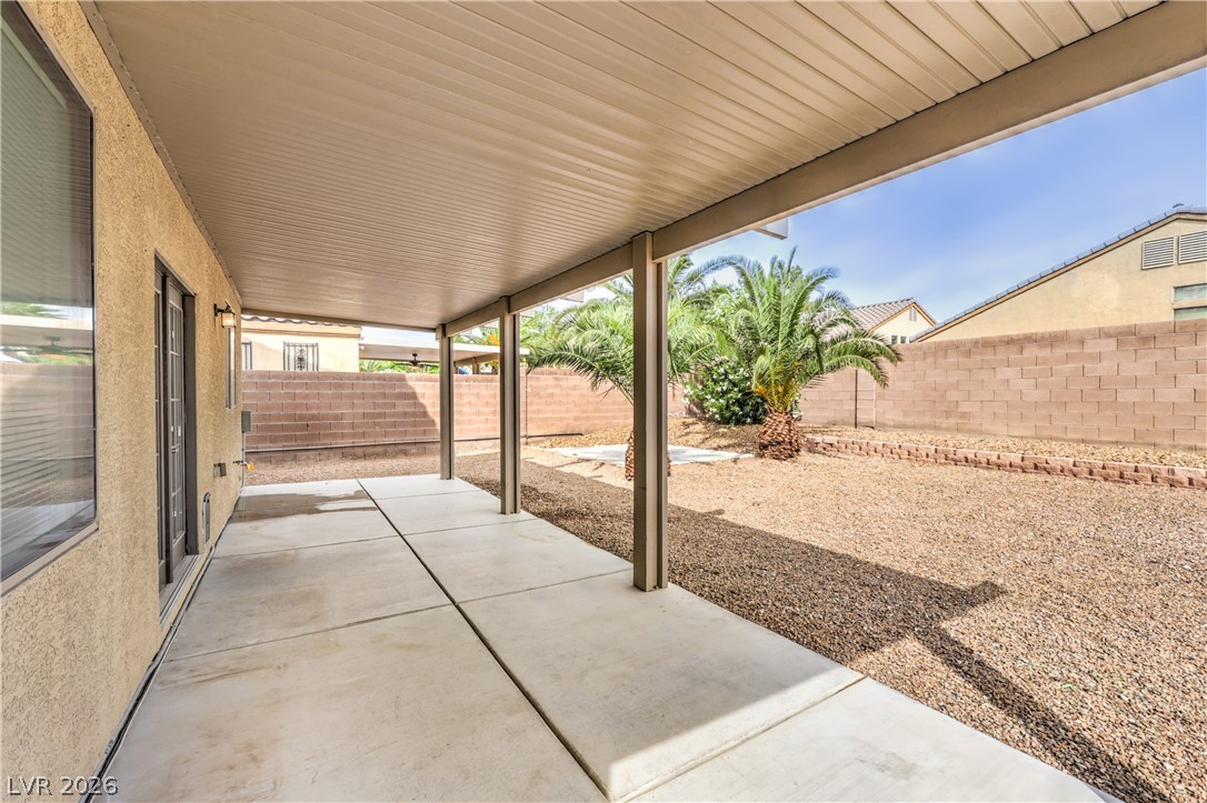Photo 32 of 40, 920 Gary Carmena Avenue
