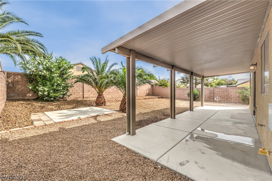 Photo 33 of 40, 920 Gary Carmena Avenue
