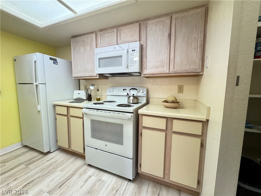 Photo 18 of 31, 3550 Bay Sands Drive #3053
