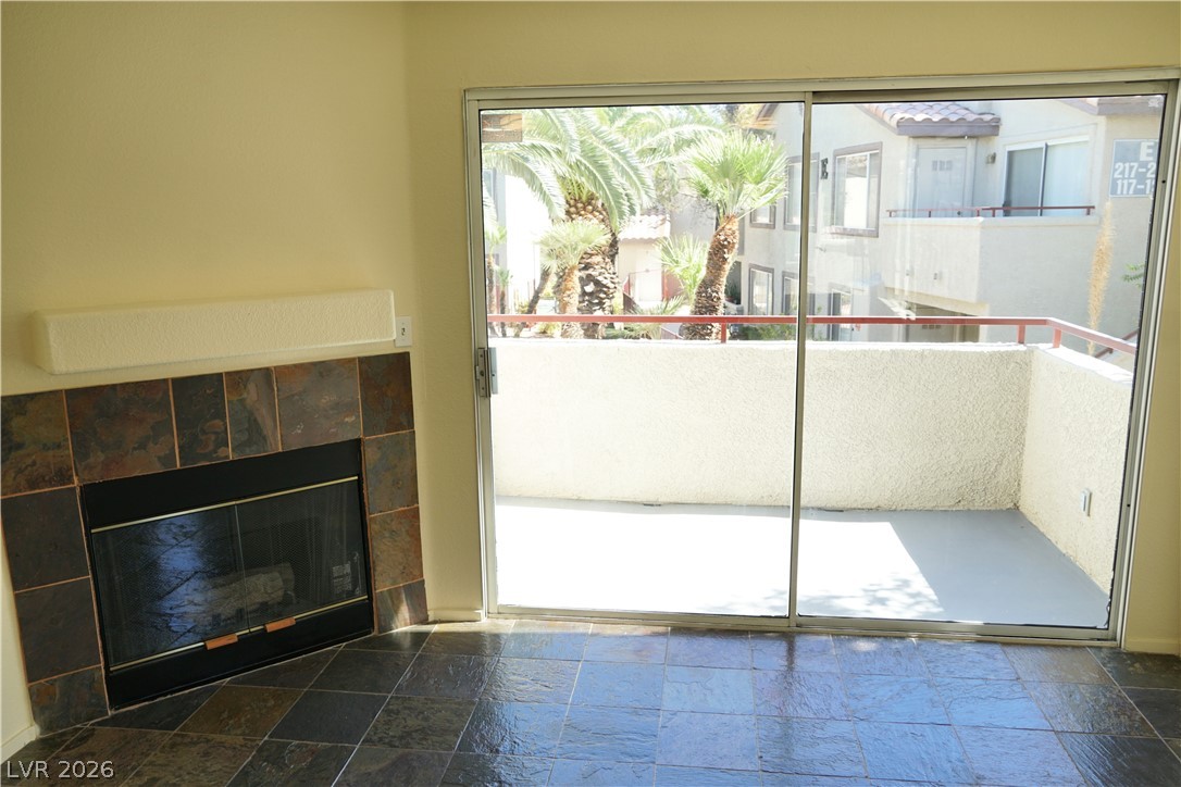 Photo 12 of 44, 4955 Lindell Road #204