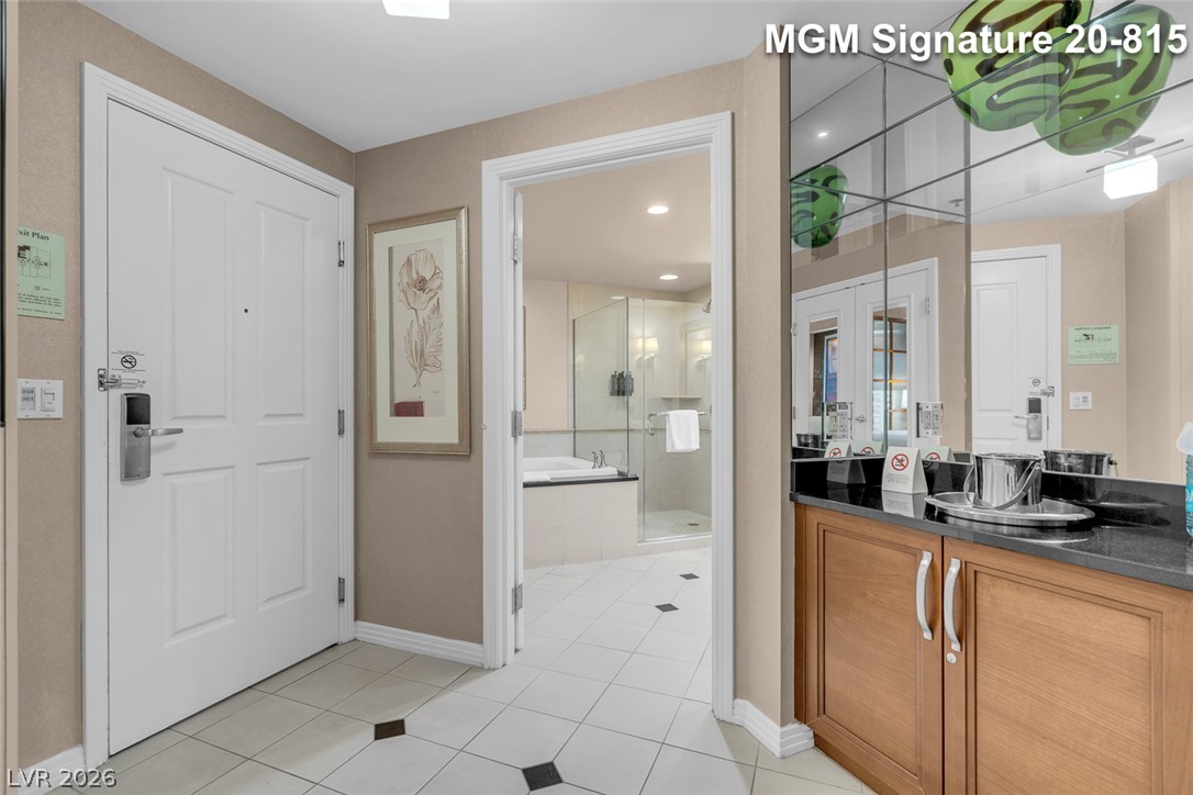 Photo 30 of 63, 125 E Harmon Avenue #2015