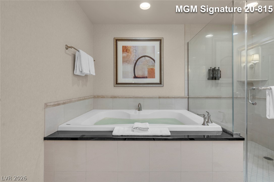 Photo 37 of 63, 125 E Harmon Avenue #2015