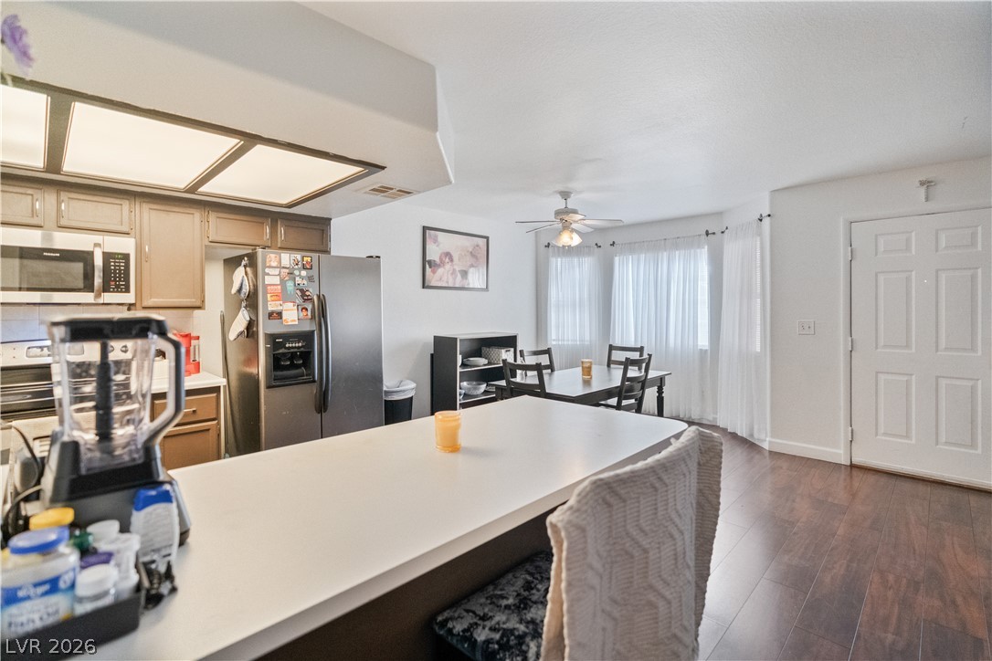 Photo 19 of 25, 8410 Eldora Avenue #2011