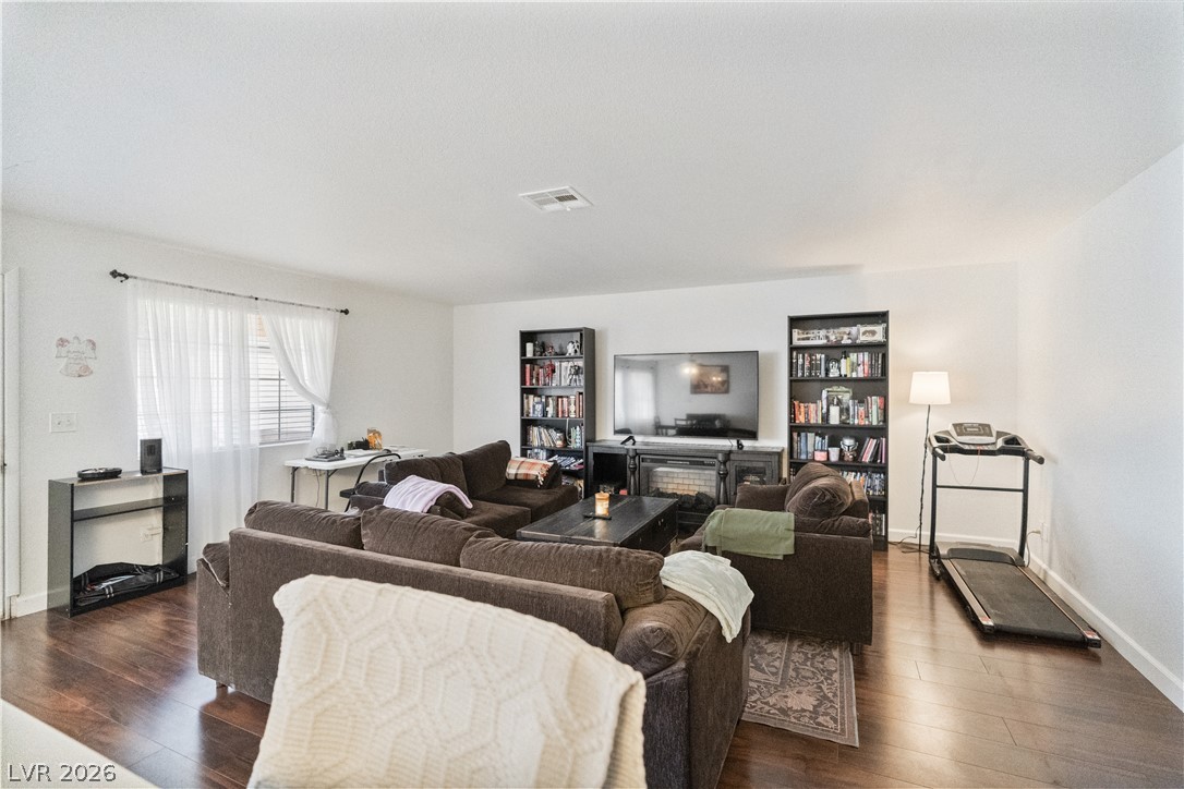 Photo 6 of 25, 8410 Eldora Avenue #2011