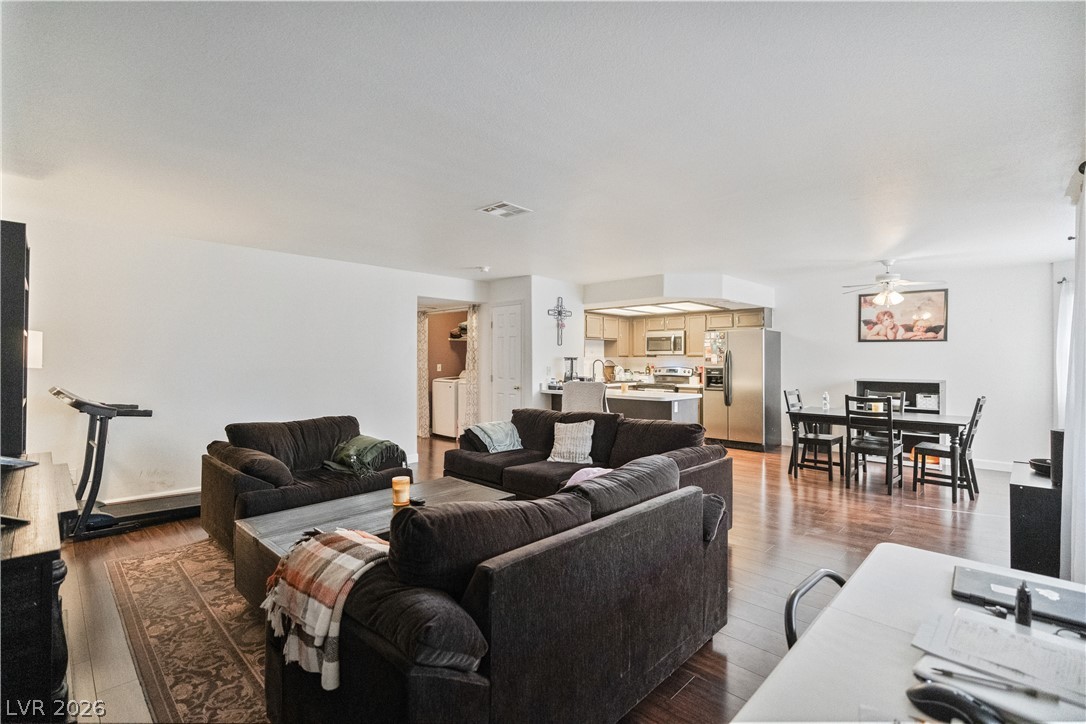 Photo 7 of 25, 8410 Eldora Avenue #2011