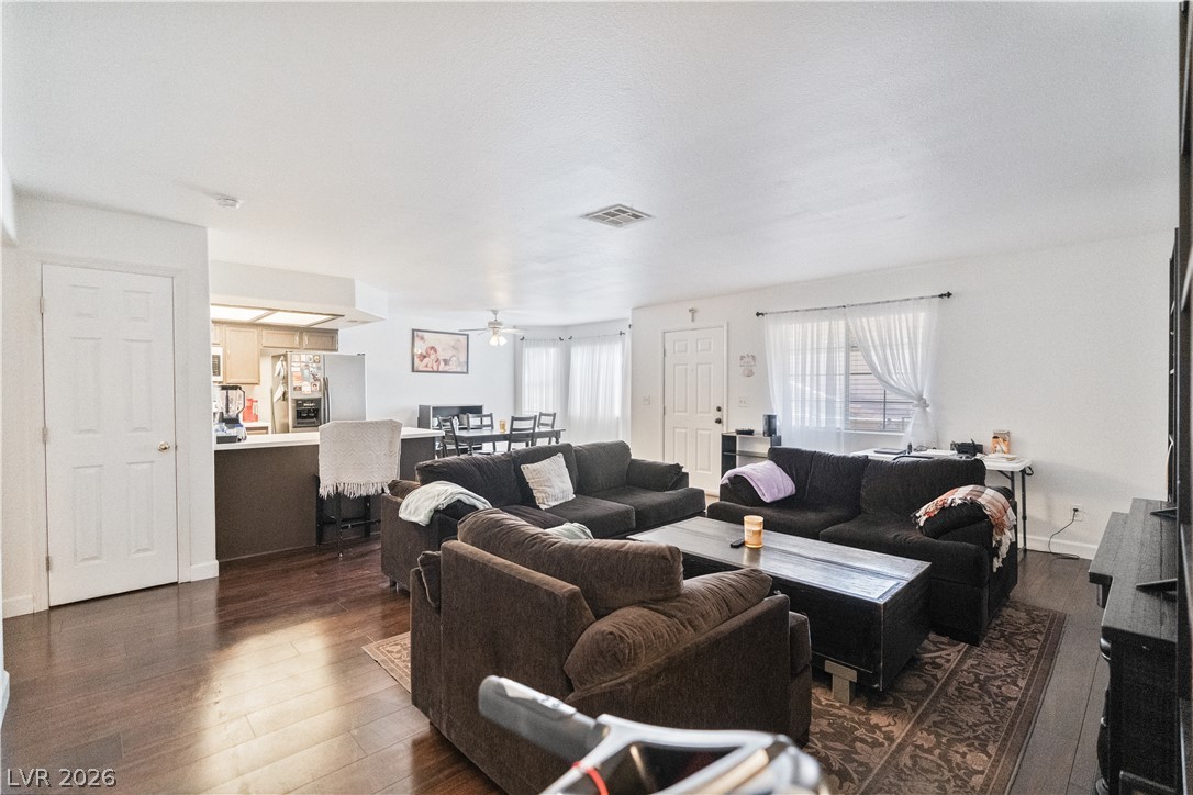 Photo 8 of 25, 8410 Eldora Avenue #2011