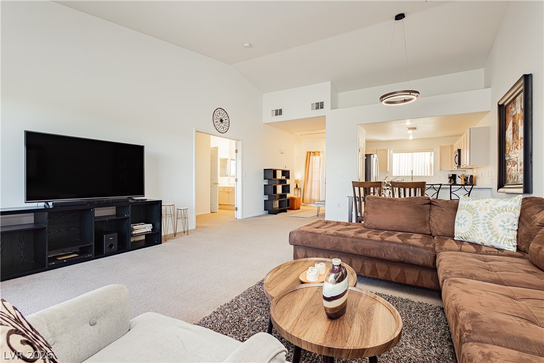 Photo 7 of 32, 424 Pine Haven Street #203