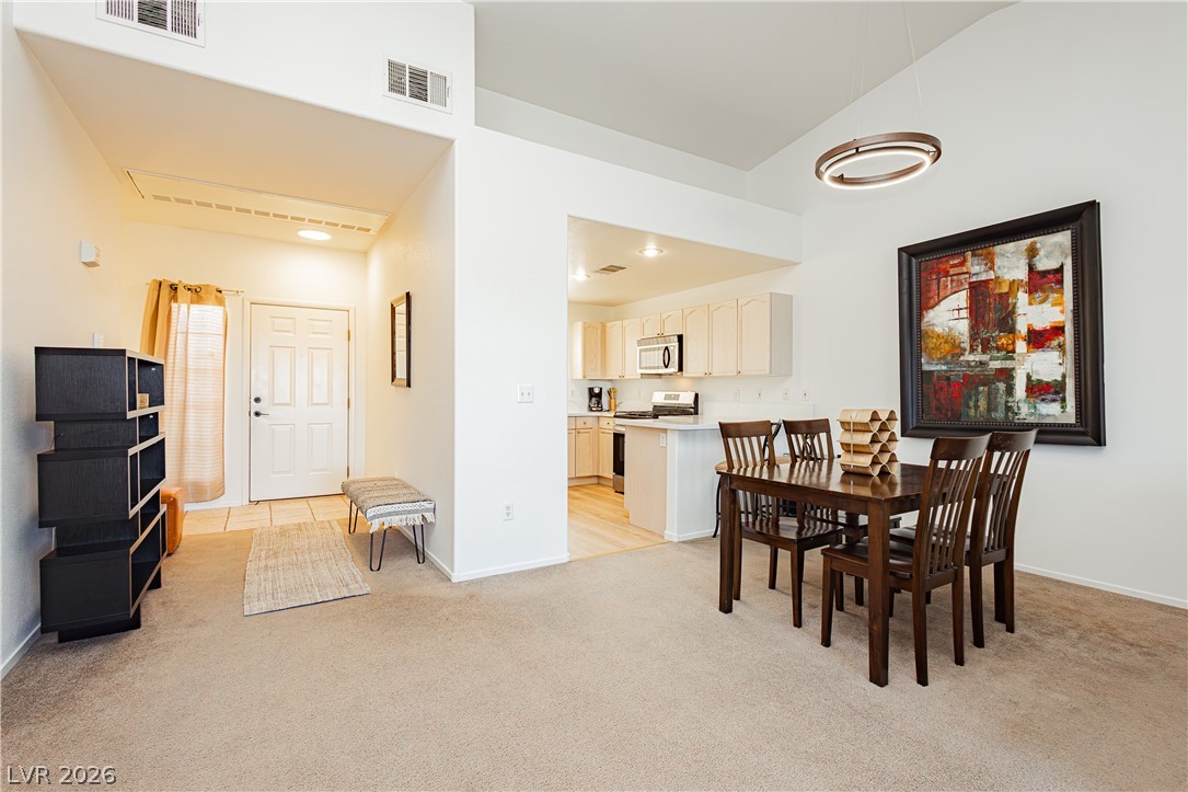Photo 13 of 32, 424 Pine Haven Street #203