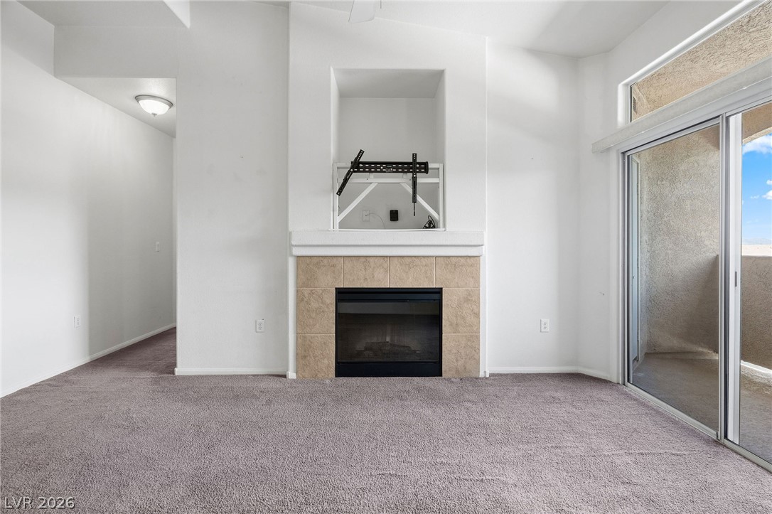Photo 14 of 41, 2305 W Horizon Ridge Parkway #2524