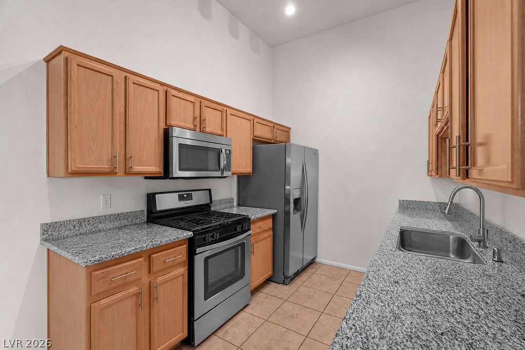 Photo 21 of 41, 2305 W Horizon Ridge Parkway #2524