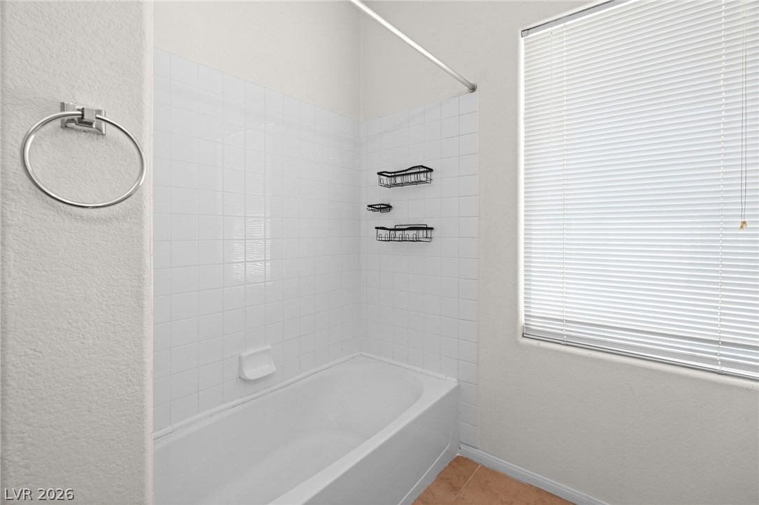 Photo 31 of 41, 2305 W Horizon Ridge Parkway #2524